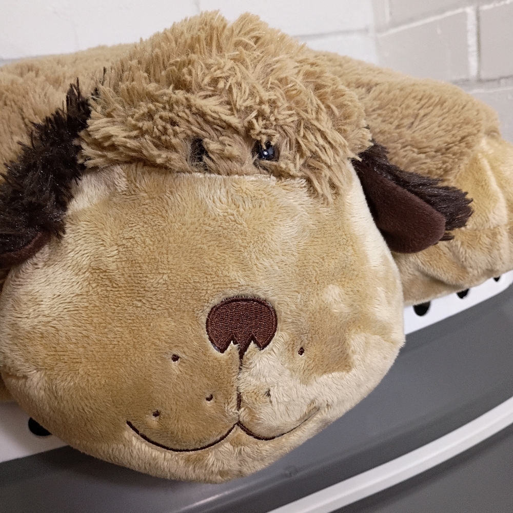 Pillow Pets 2010 Pee Wee's Puppy Dog Brown, 18" Large Convertible Design